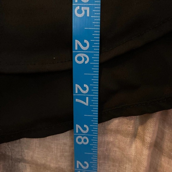 Uniq‎ Shirt Womens Sz M Black Chiffon Pullover Blouse V Neck Zipper Lightweight - Picture 9 of 9